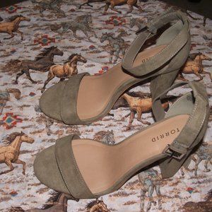 Torrid  anle heel  with strap